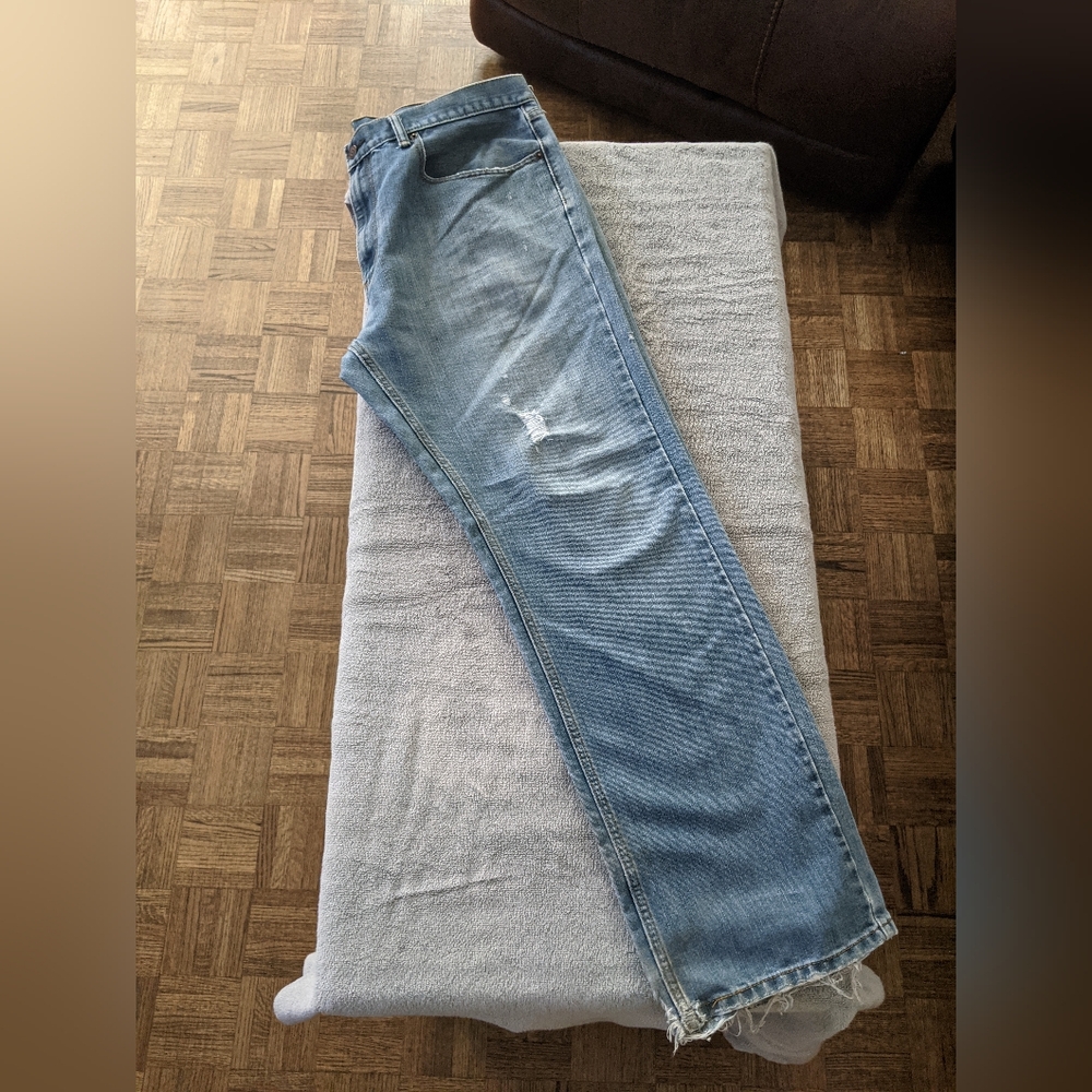 Men's Levi Jeans - Picture 3 of 7